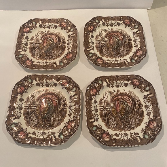 Johnson Brothers Other - Johnson Brothers transferwere His Majesty dessert plates. Set of 4